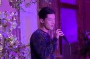 胡歌唱歌的视频